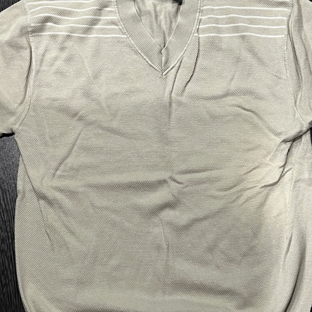 Men’s Short sleeve sweater Claiborne XL Tan Brown V neck